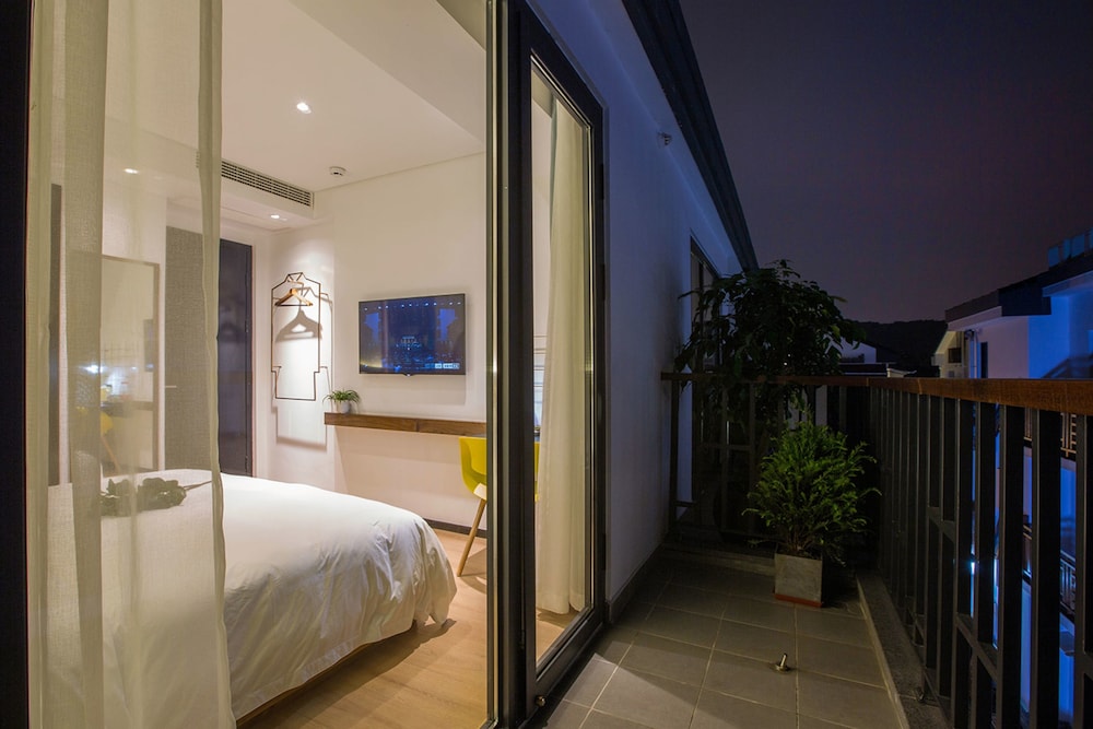 Hangzhou Backlighting Inn 20/45