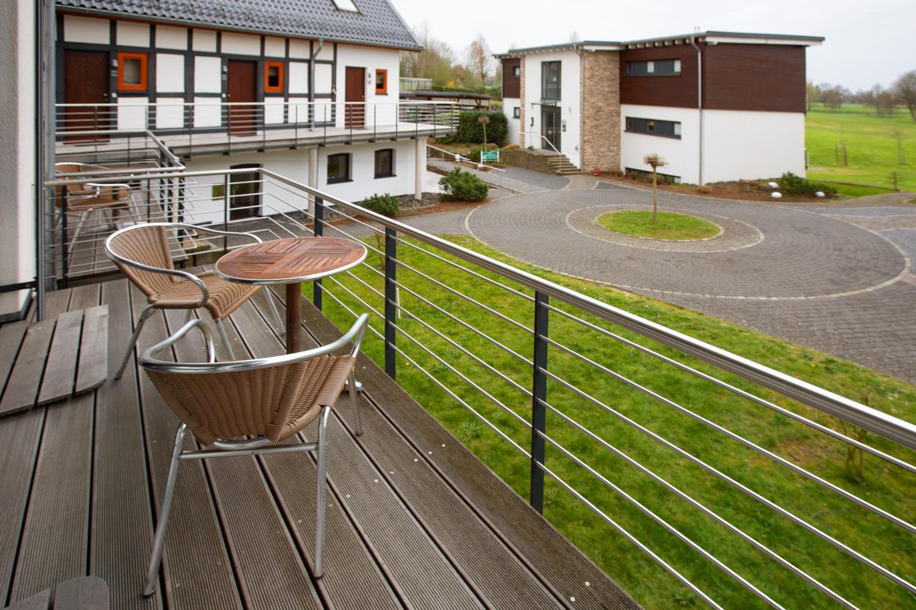 Gut Heckenhof Hotel & Golfresort an der Sieg GmbH & Co. KG 41/50