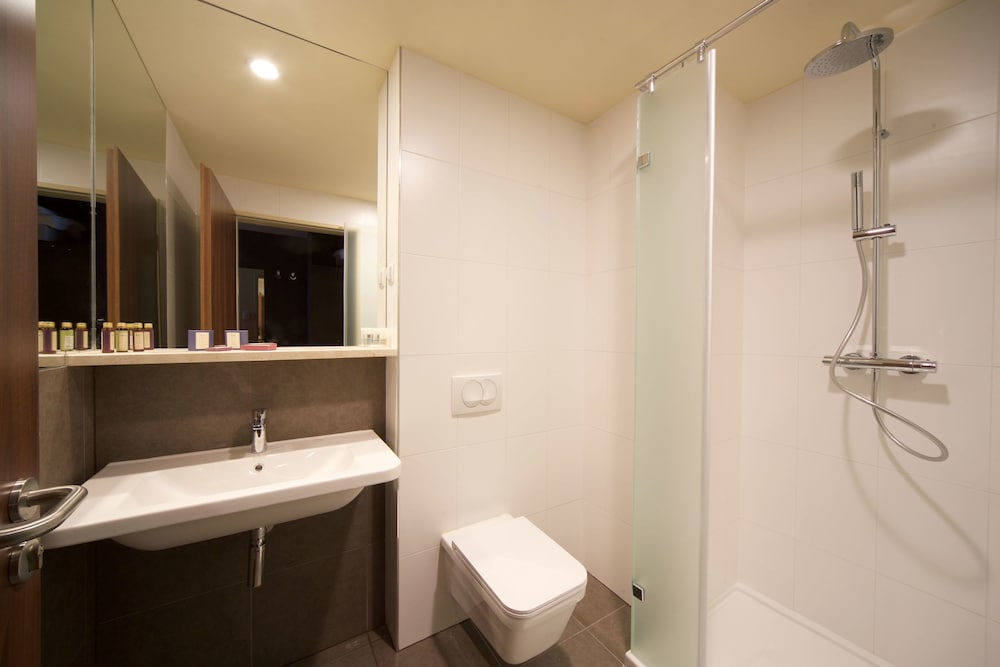 12 Revay Hotel 14/62