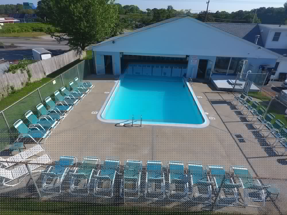 Hunters Green Motel 10/56