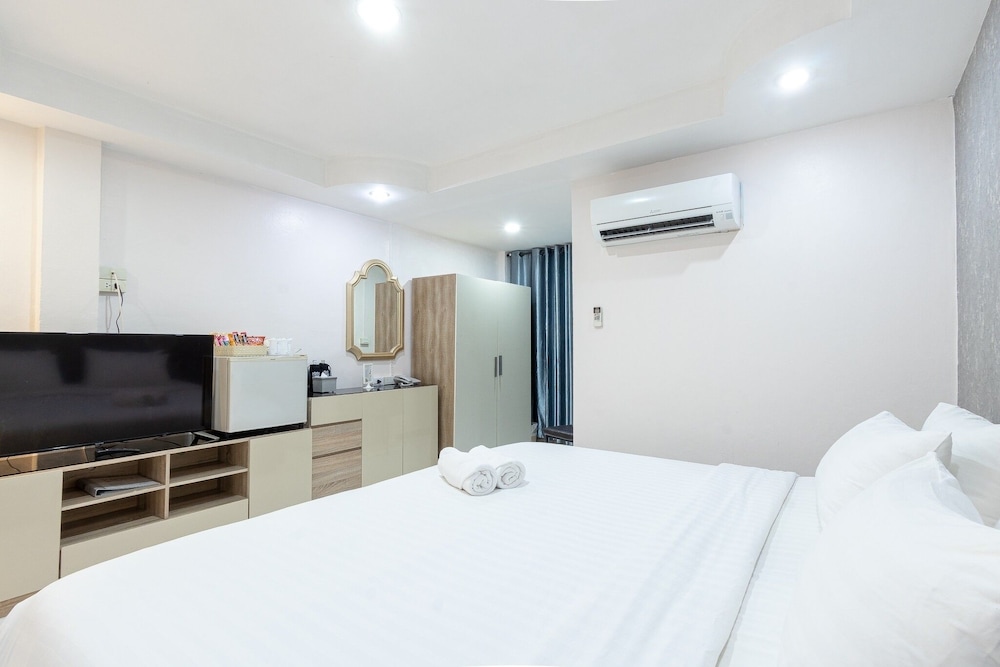 Bed By Tha-Pra Hotel And Apartment 12/36
