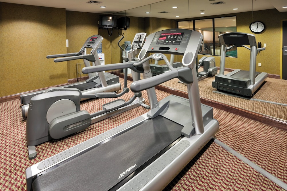 Holiday Inn Express & Suites Birmingham - Inverness 280, an IHG Hotel 42/74
