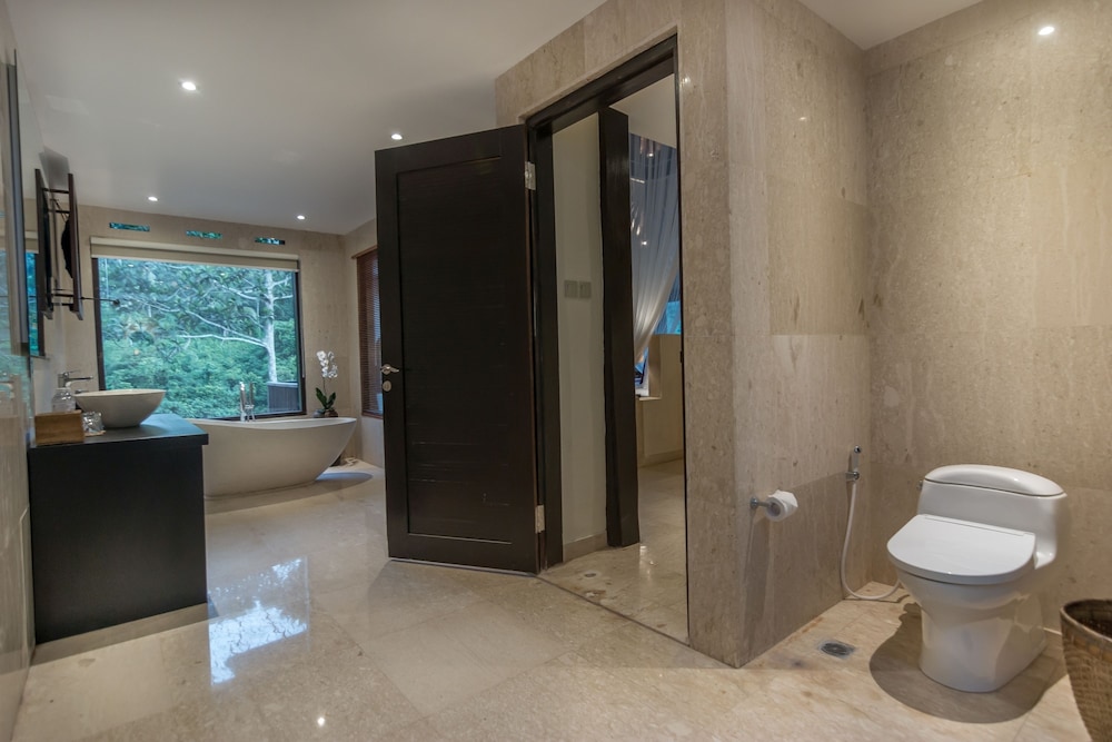 The Kayon Valley Resort 12/63