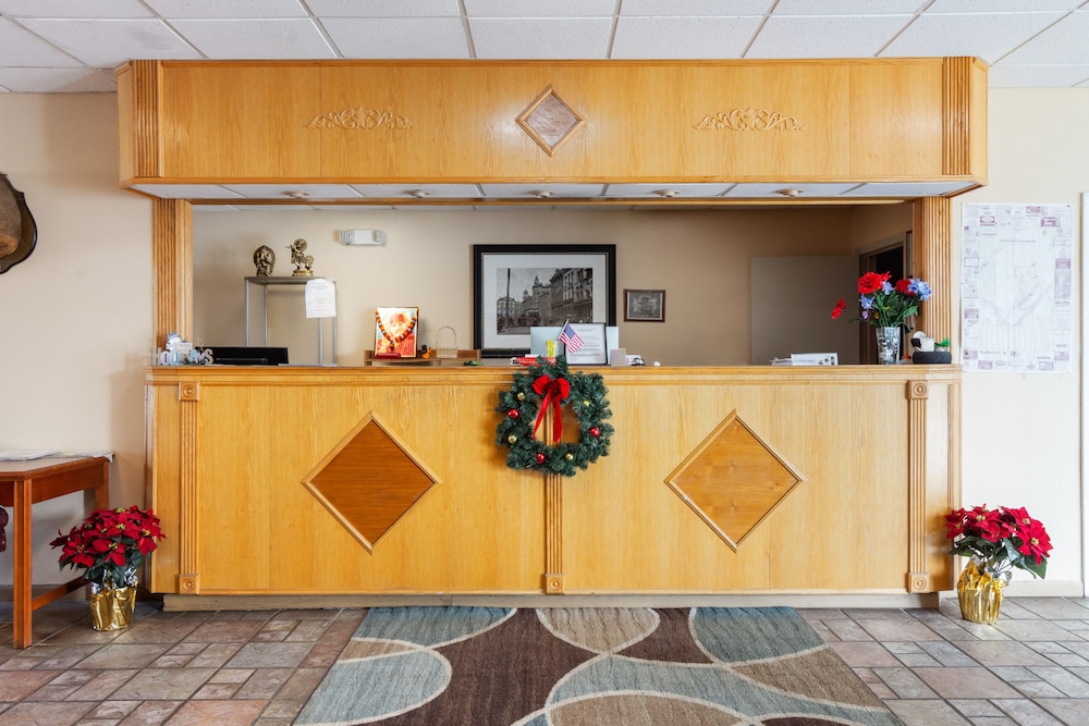 Travelers Place Inn & Suites 2/73