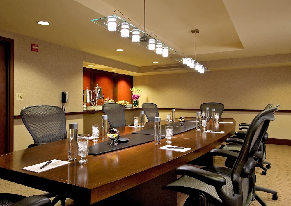 Crowne Plaza Chicago West Loop 51/55