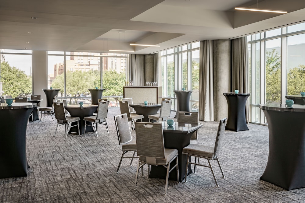 Hyatt Regency Houston/Galleria 49/74