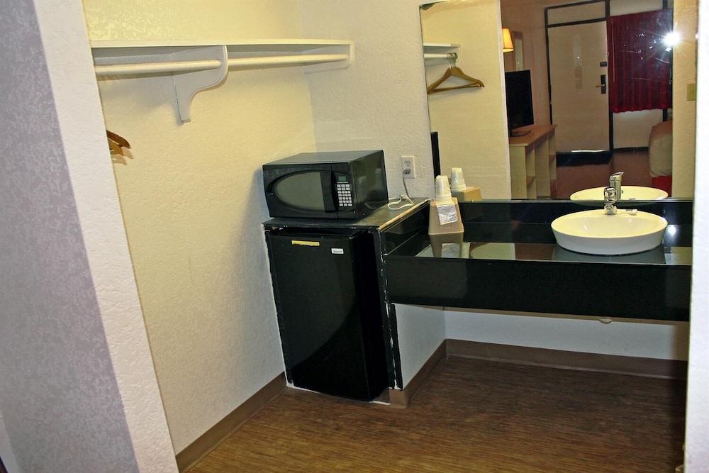 Motel6 Sallisaw, OK 37/38