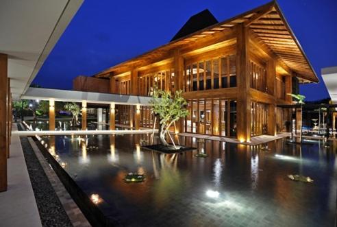 Djoglo Luxury Bungalow 3/44