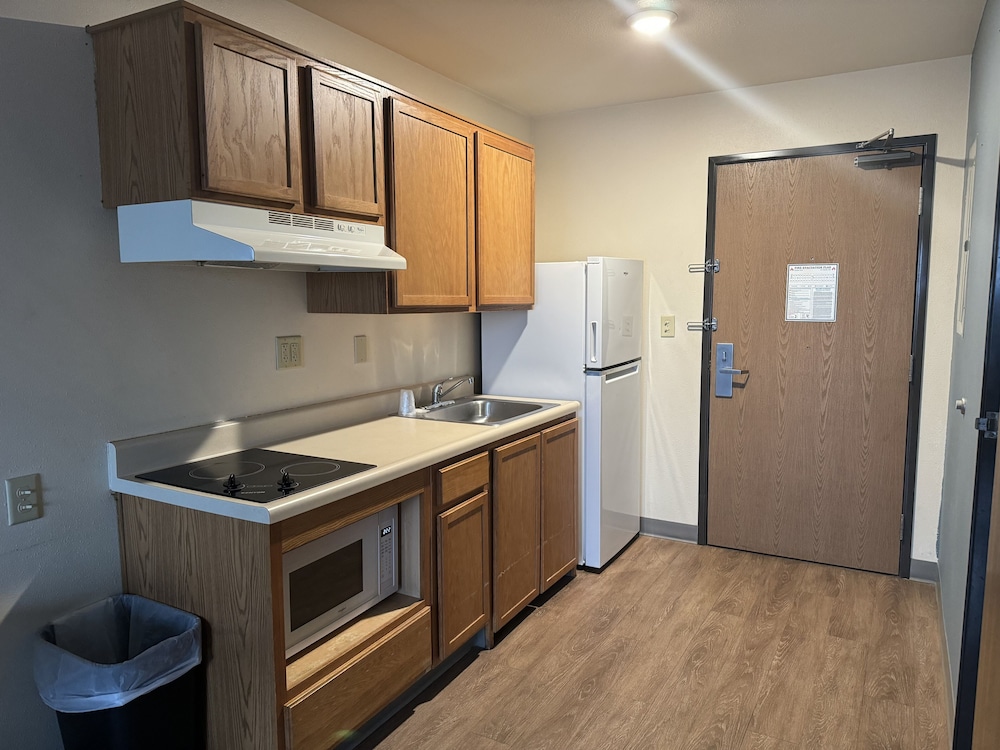 WoodSpring Suites St. Louis St. Charles 35/37
