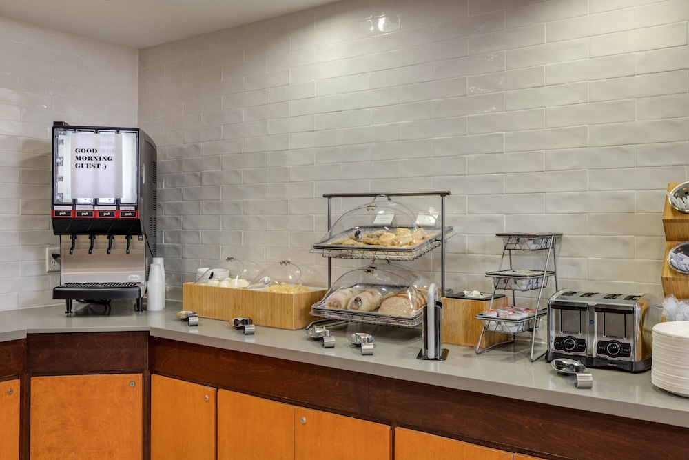 Fairfield Inn And Suites By Marriott Lawton 13/64