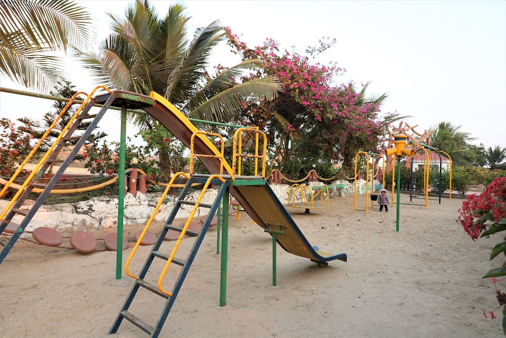 Goverdhan Greens Resort Dwarka 26/50