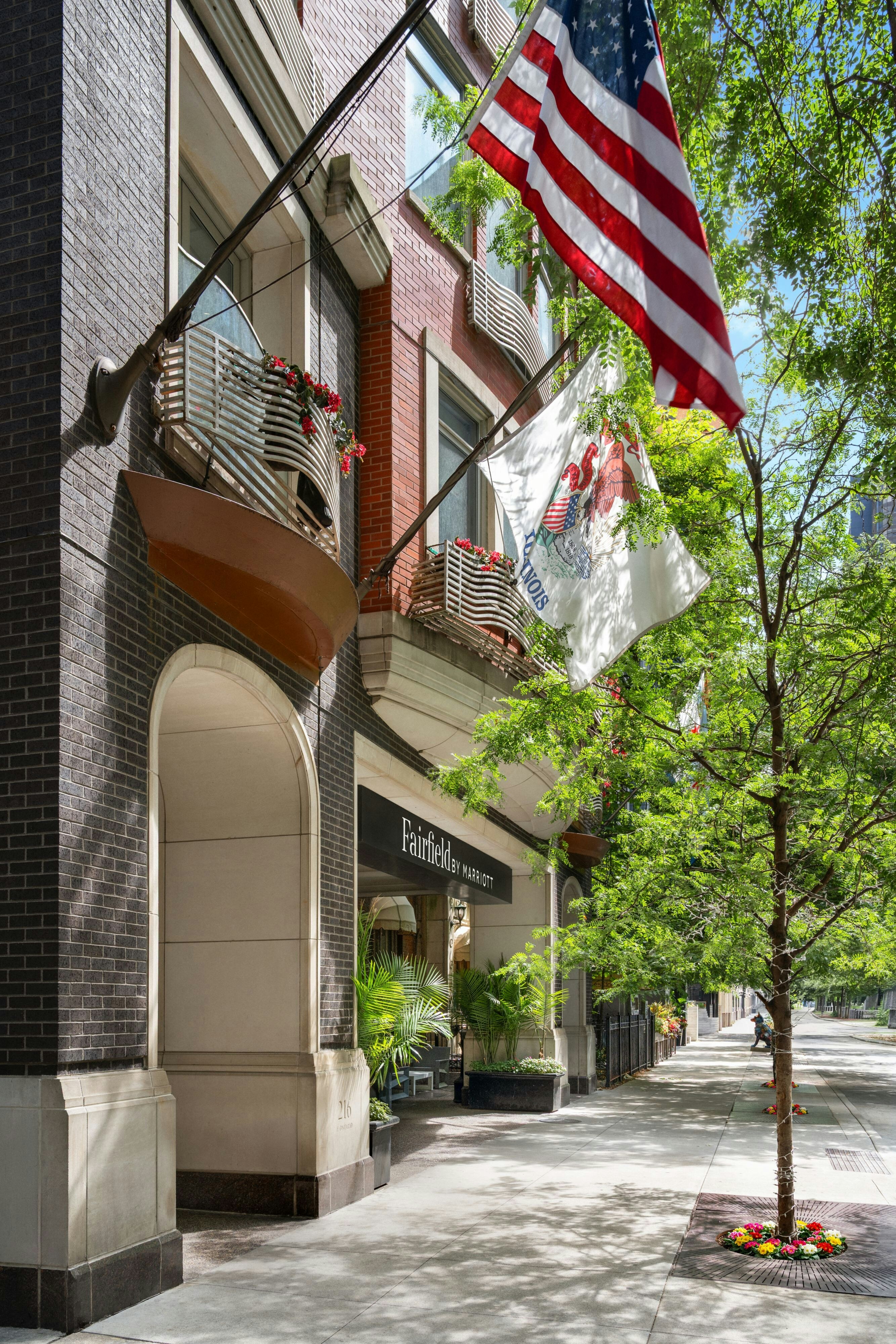Fairfield Inn & Suites Chicago Downtown / Magnificent Mile 4/16