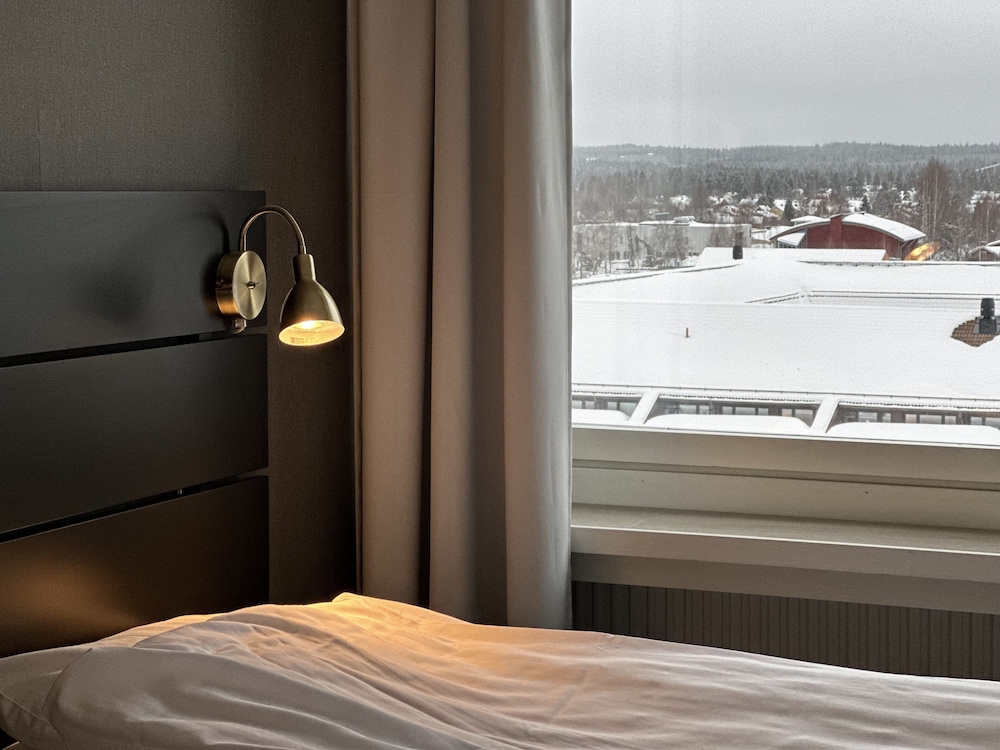 Hotel Victoria 12/50