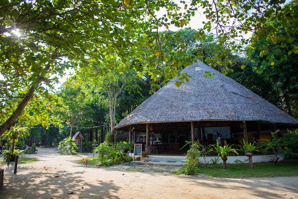 The Tropical Hideaway Kohchang 3/52