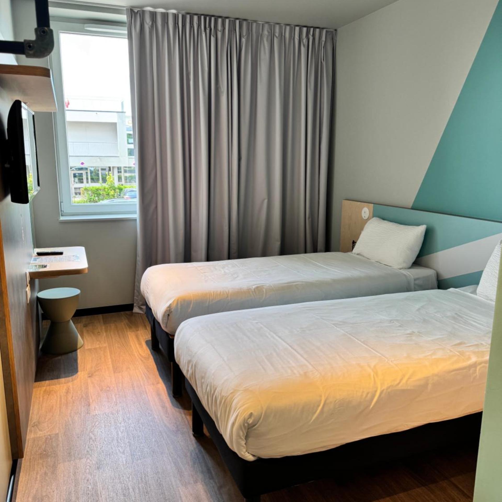 STANDARD, TWIN BEDS