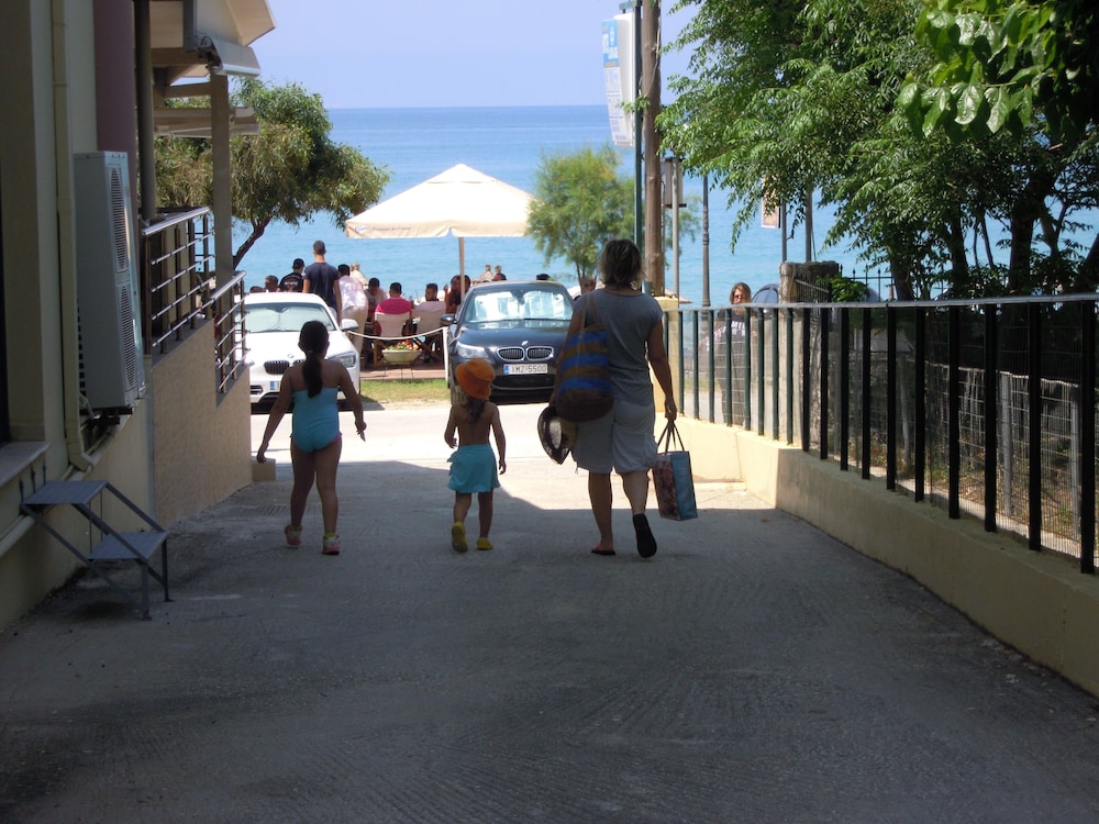 Loukas Hotel &amp; Apartments 39/50