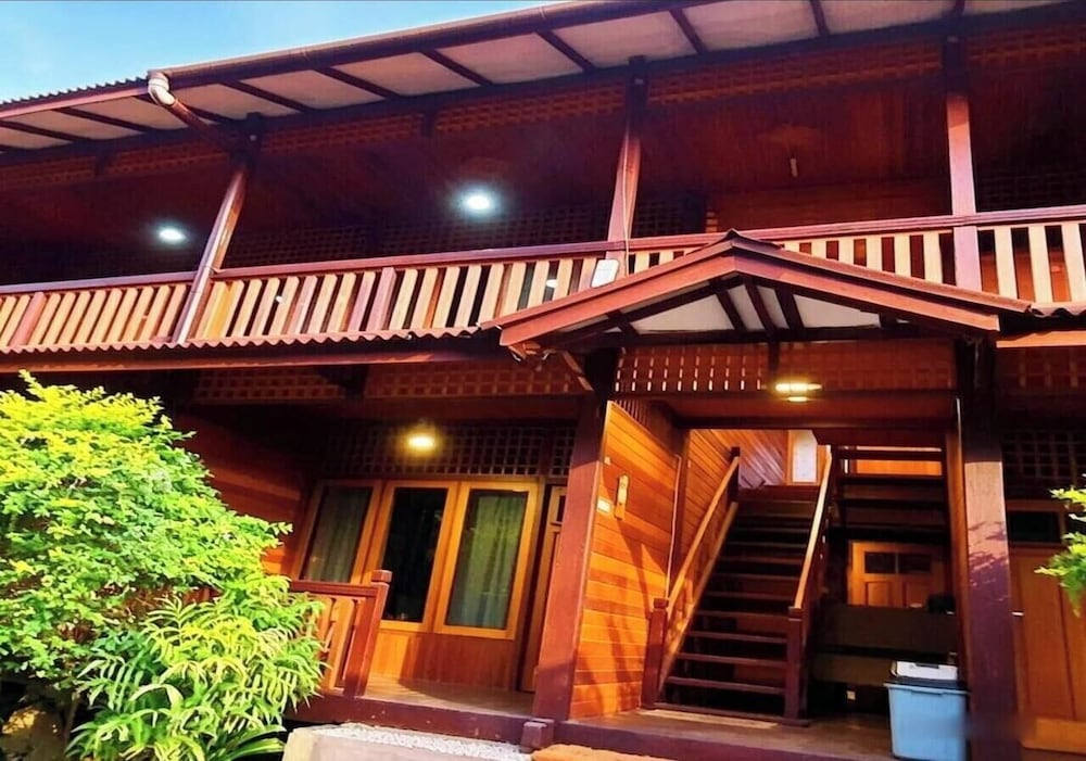 Hotel Pesona Bulan Baru Senggigi 1/46