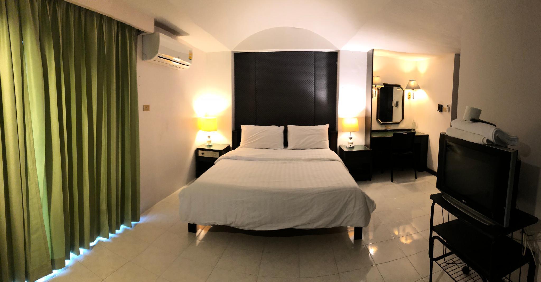 S.C. Heritage Hotel 27/43