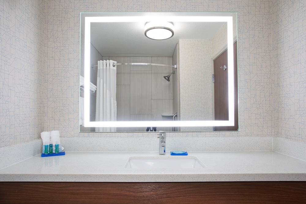 Holiday Inn Express Hotel Suites Longmont 20/49