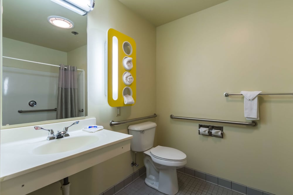 Motel6 Milan, OH - Sandusky 60/64