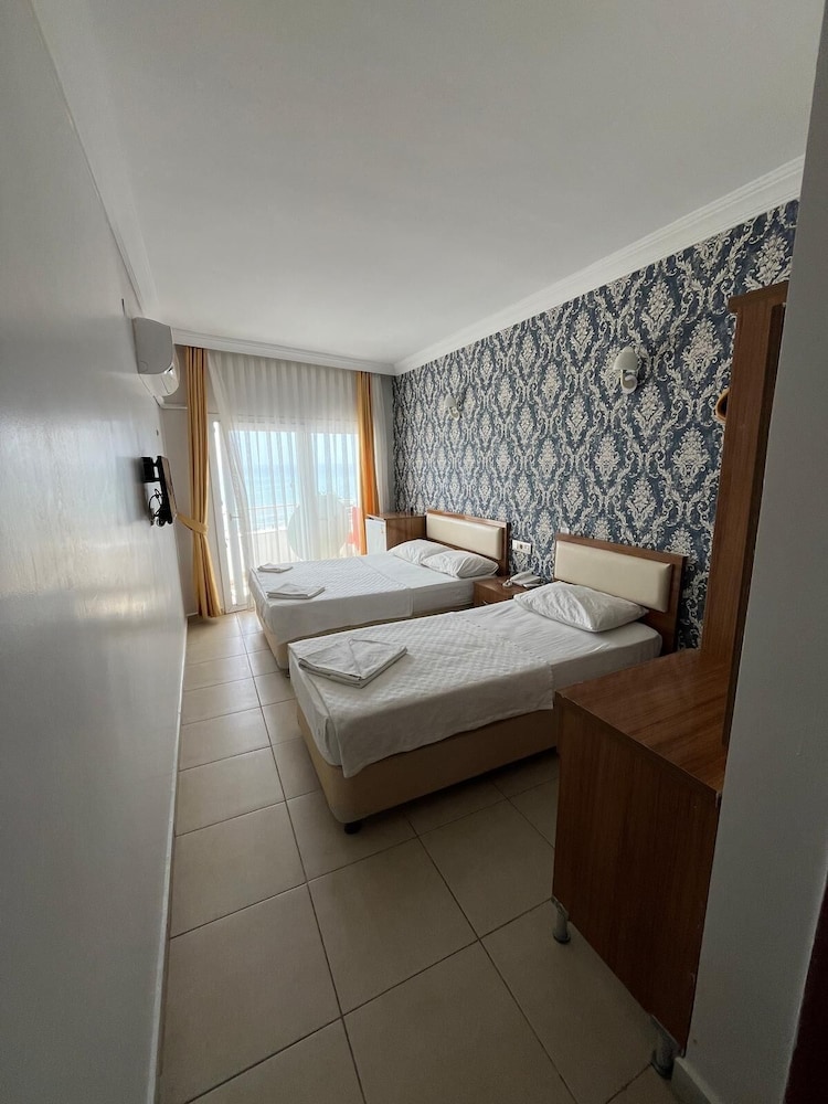 Peri Hotel 15/39