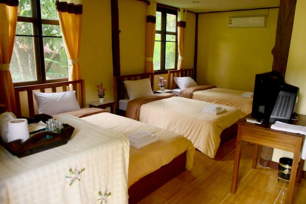 Baan Phuthadol 25/41