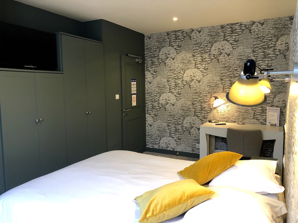 HOTEL LE COBH 3/26