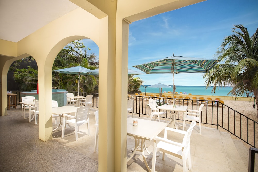 Rooms On The Beach Negril 13/26