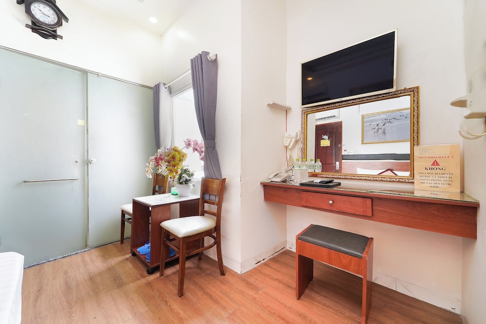 Collection O Eva Hotel District 8 Near Ben Thanh Market 32/39