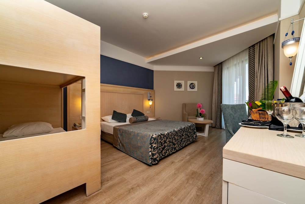 Seamelia Beach Resort Hotel Spa 14/62