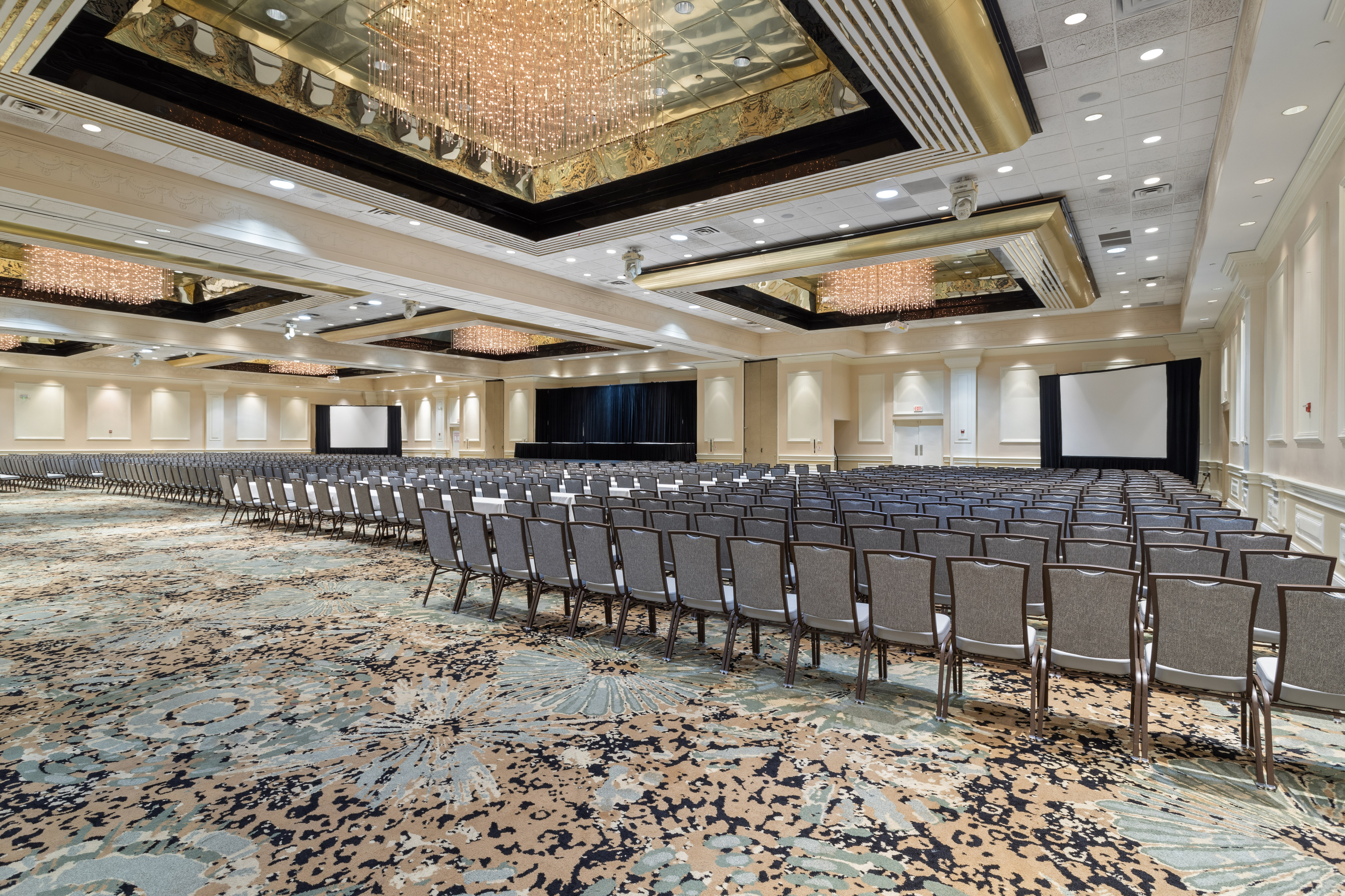 Crowne Plaza Executive Center Baton Rouge, an IHG Hotel 72/79