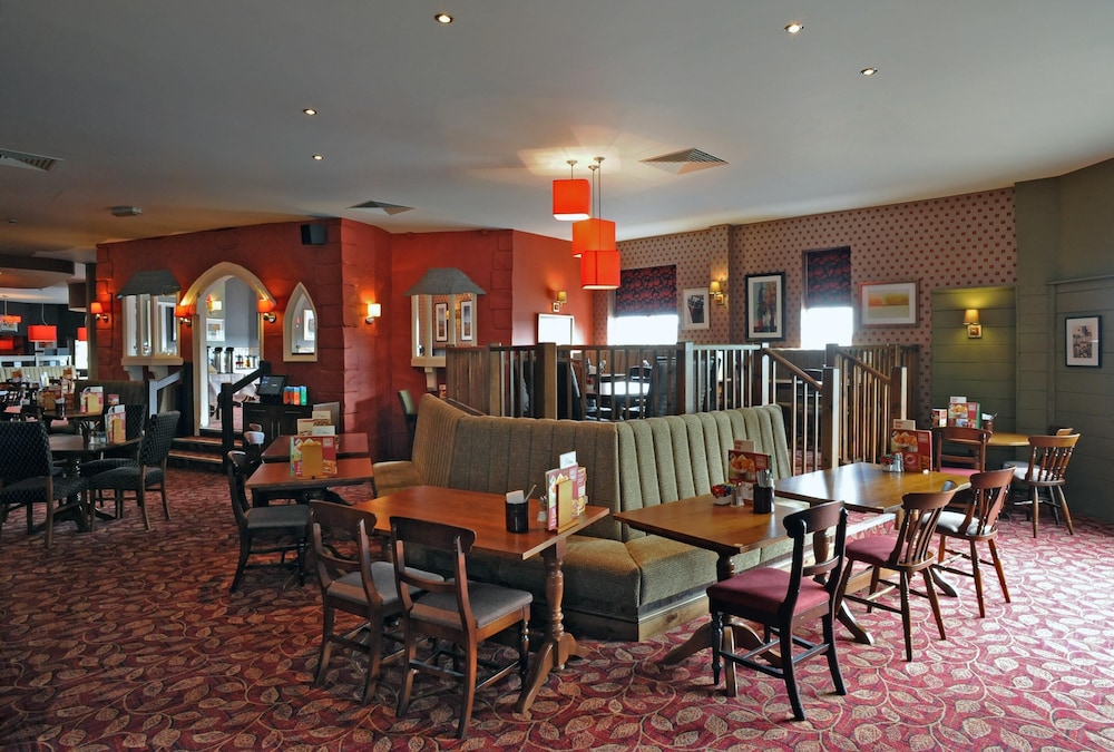 Premier Inn Manchester (Hyde) 24/32