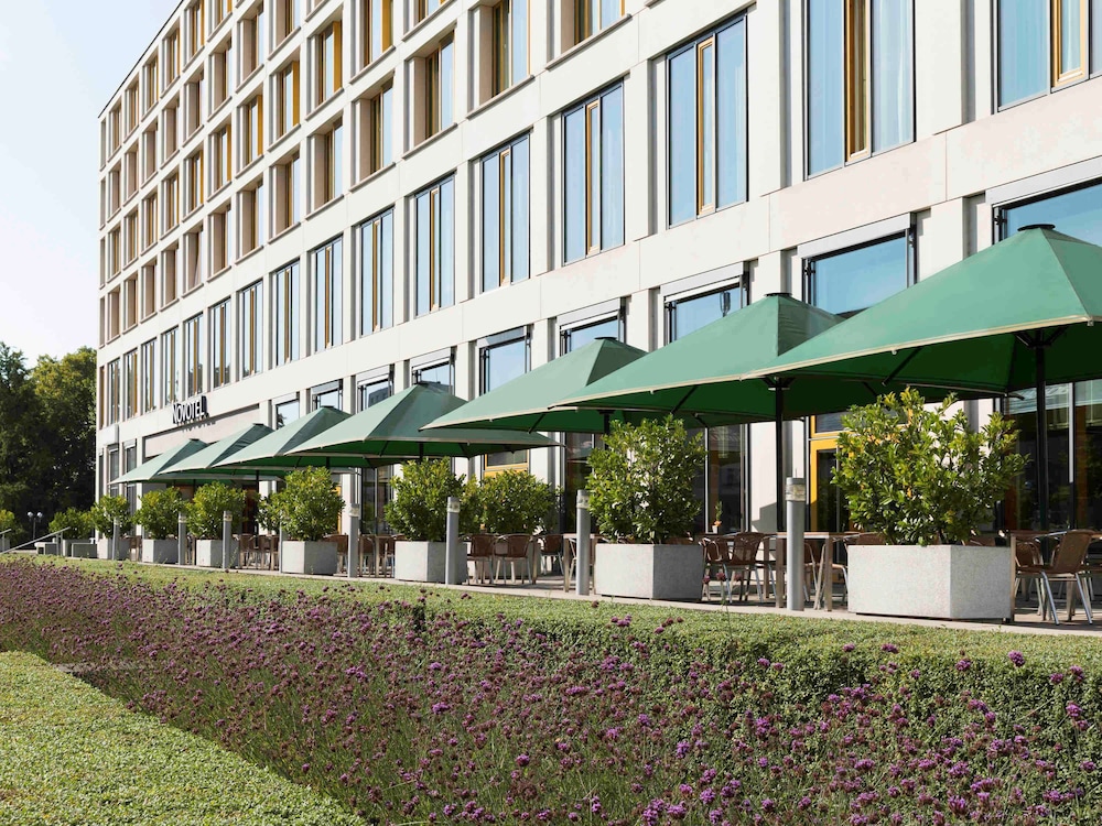 NOVOTEL KARLSRUHE CITY 3/80