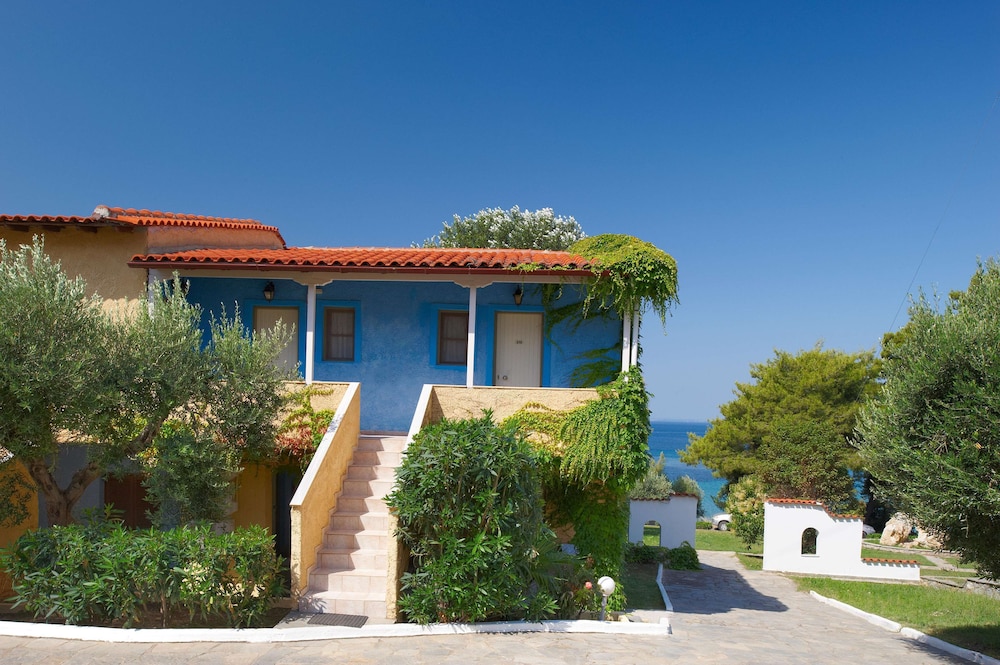 Acrotel Elea Beach in SITHONIA