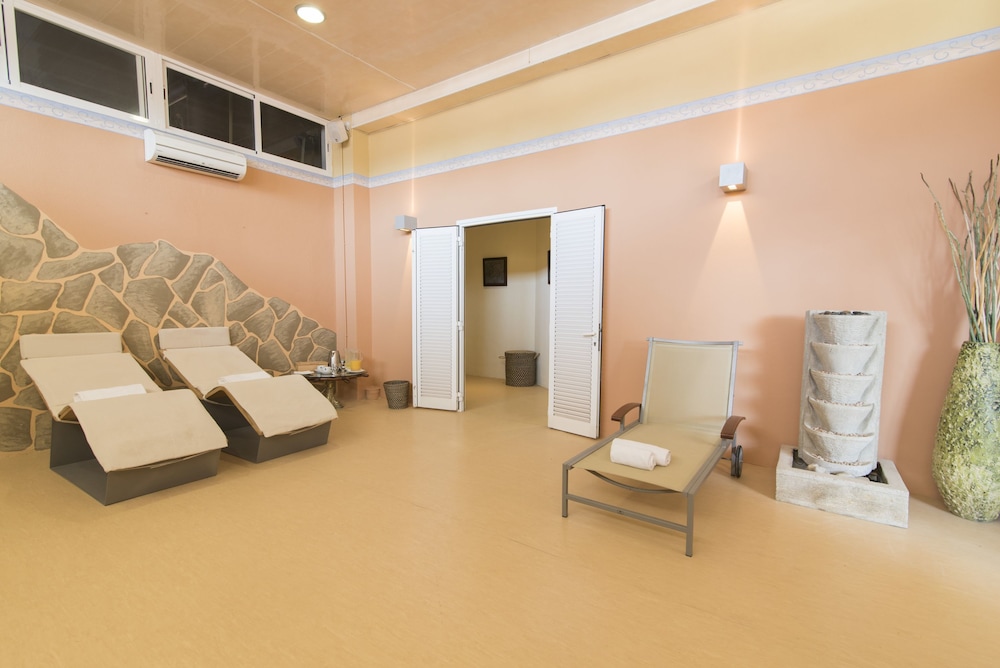 Azuline Hotel Bergantin 17/43
