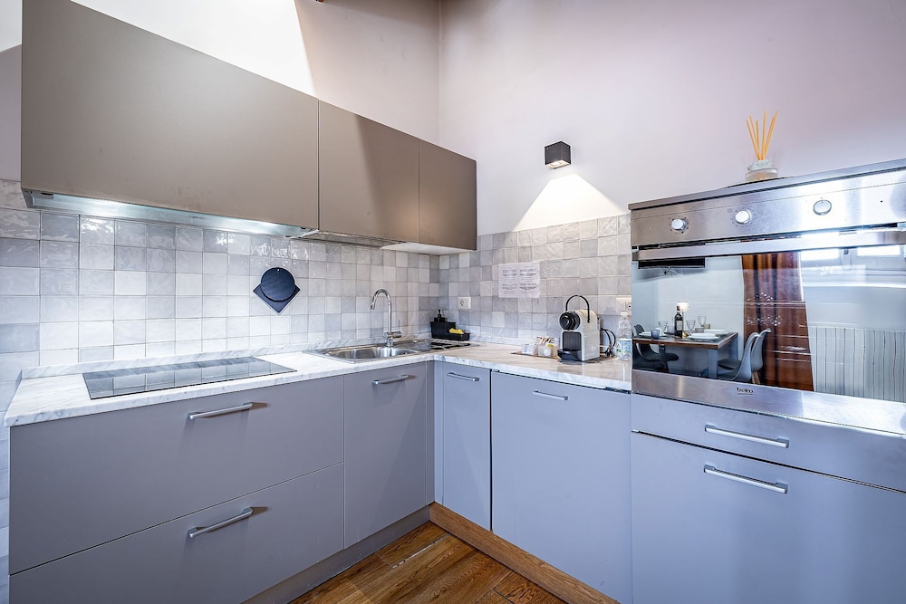 Martelli 6 Suite And Apartments 10/53