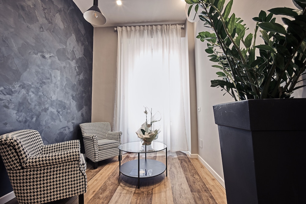 Ara Suite 31/38