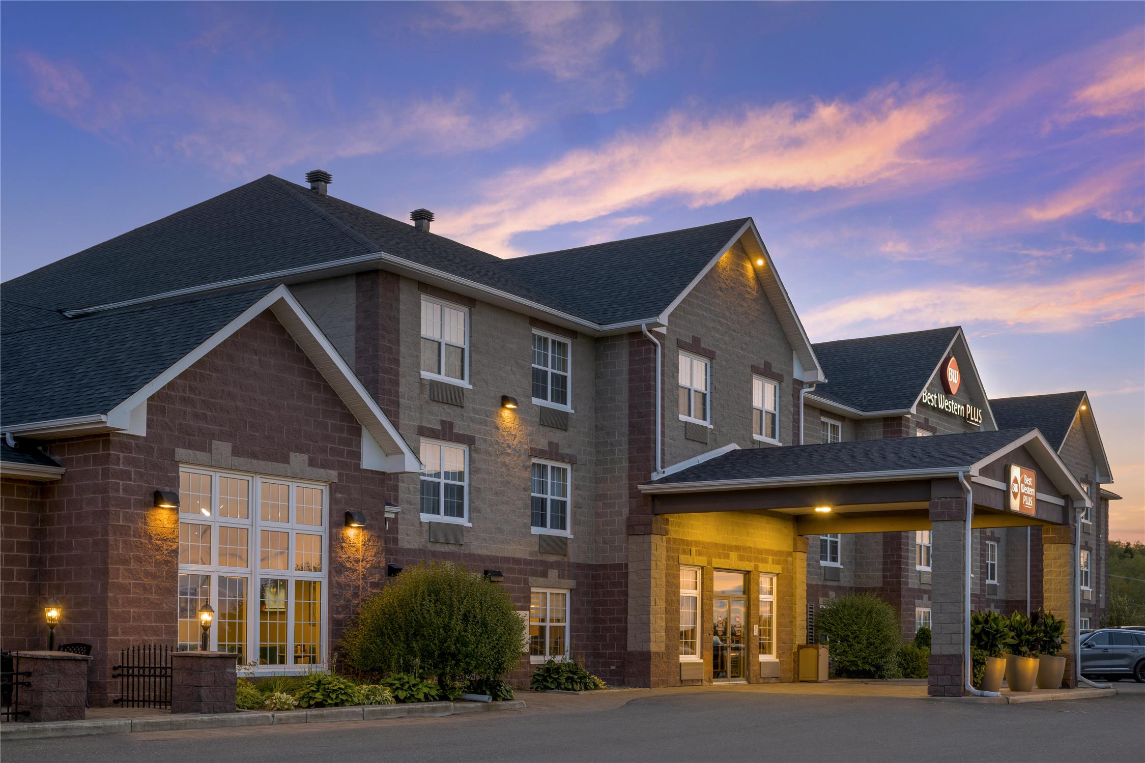 Best Western Plus Grand-Sault Hotel & Suites 1/26