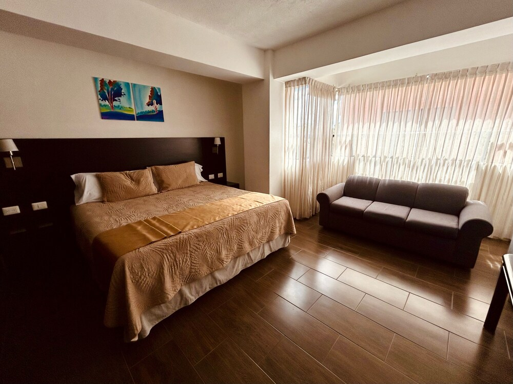 Suites Jardin Imperial 18/63