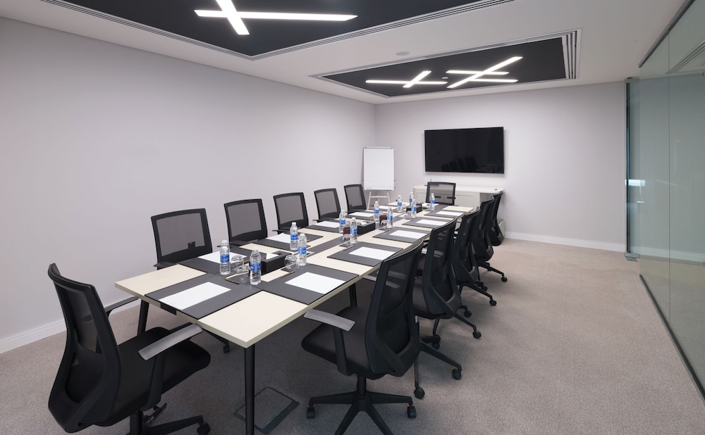 Studio M Muscat 32/43