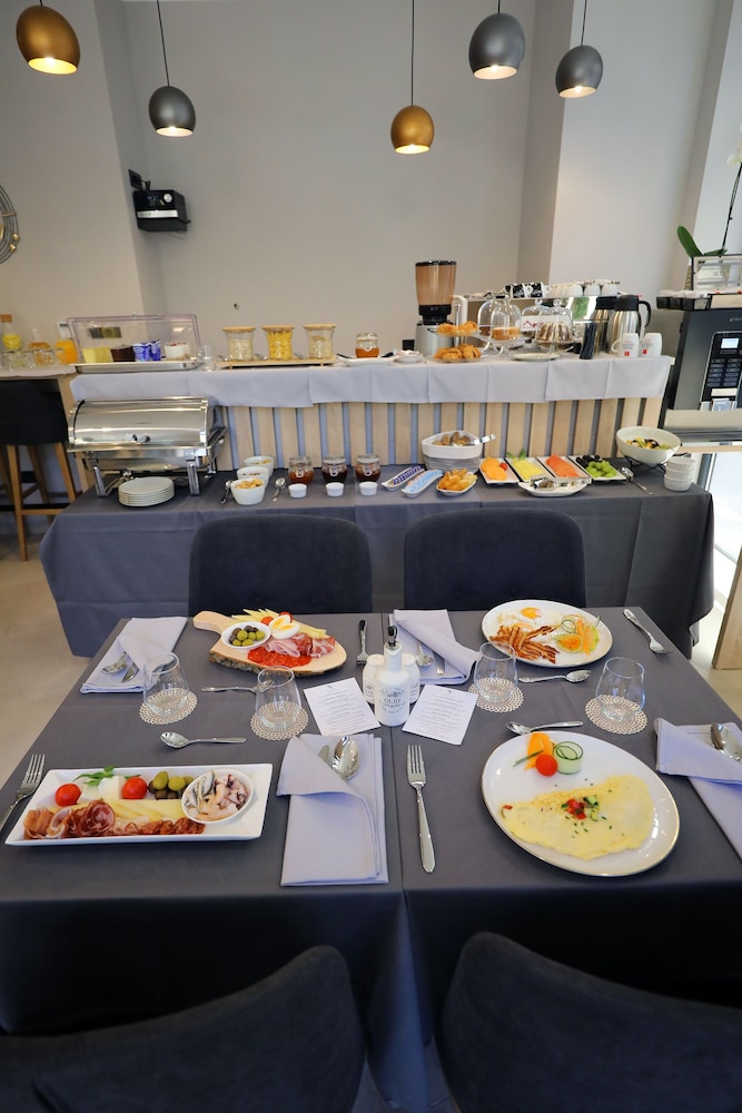 Teatro Verdi Hotel 30/48