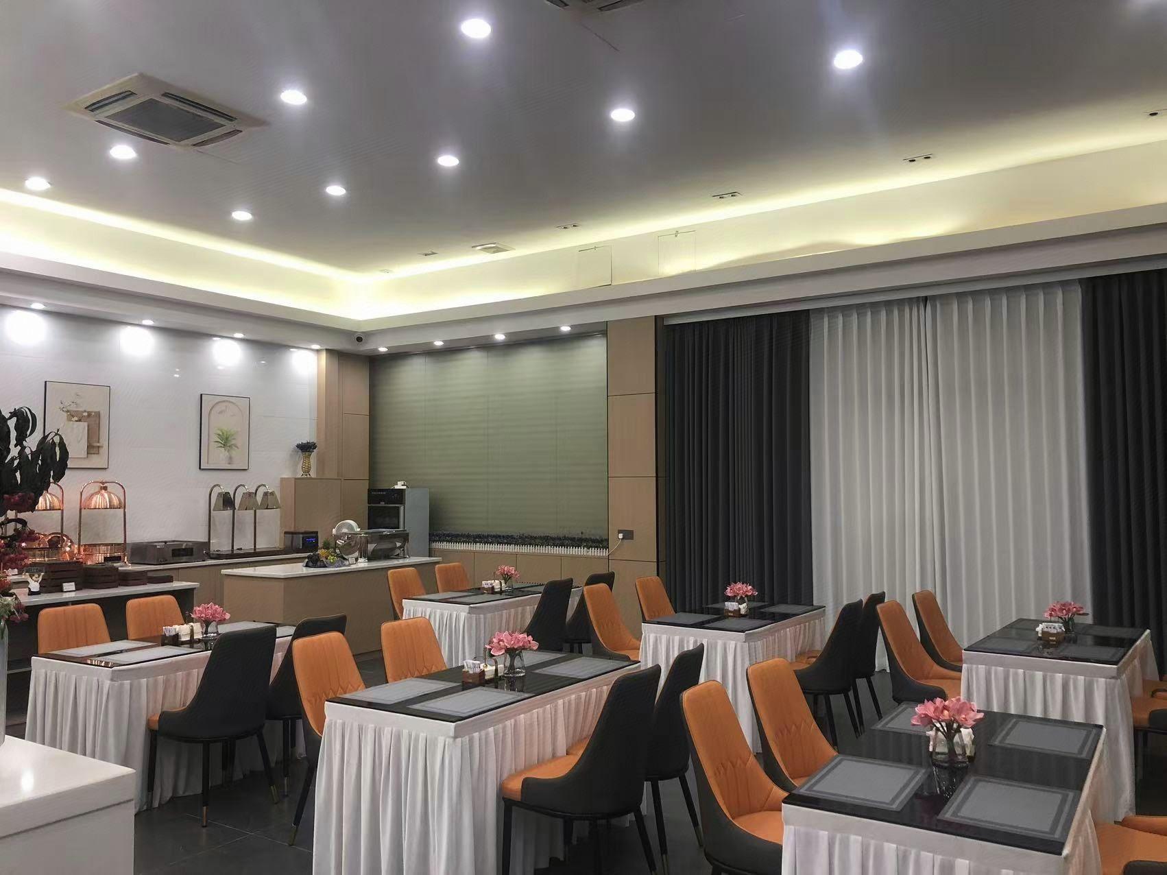 Lavande Hotel 35/40
