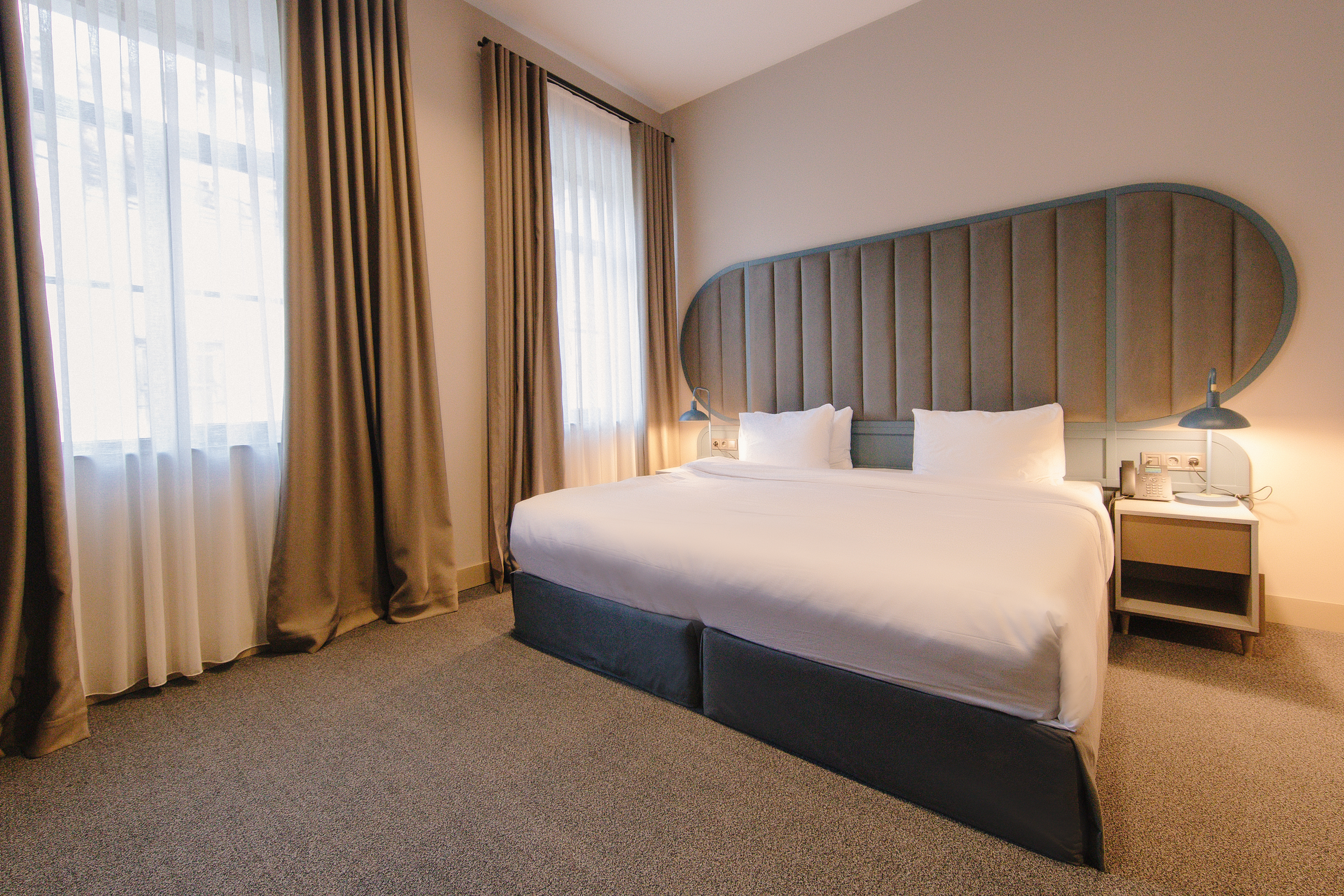 SUPERIOR, DOUBLE OR TWIN BED