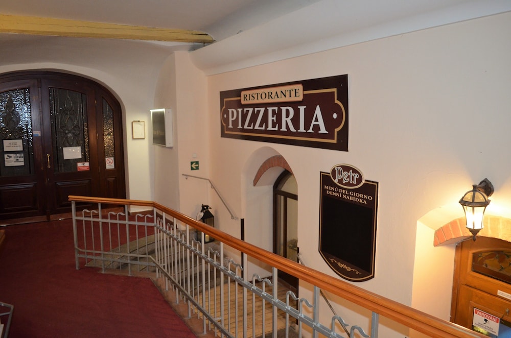 Hotel Petr 28/64