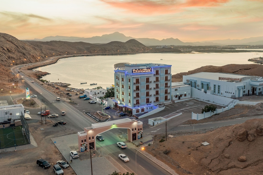 Al Ayjah Plaza Hotel 3/48