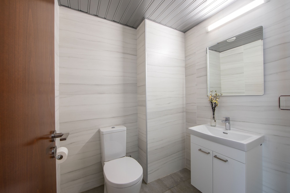 Suite, Sea View