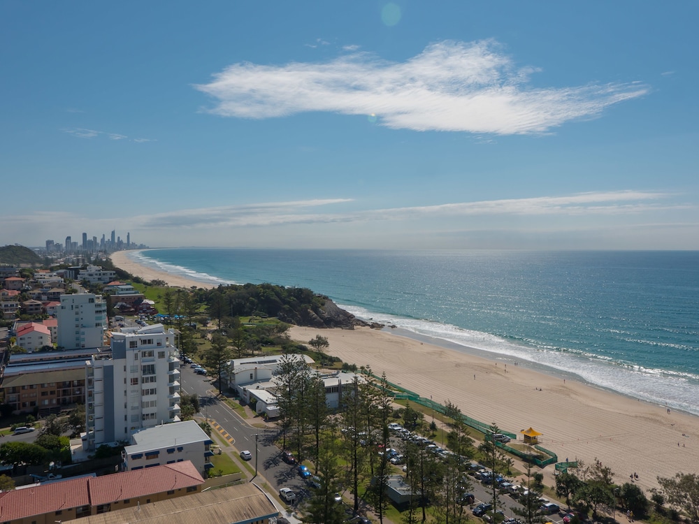 Burleigh Surf Apartments 74/77