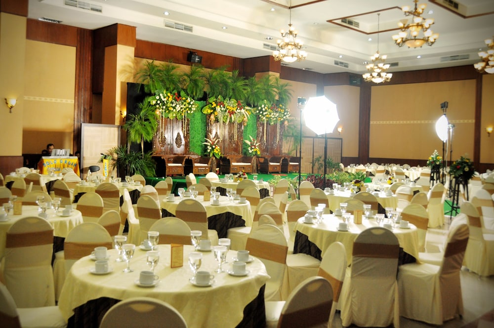 Pandanaran Hotel Semarang 51/60