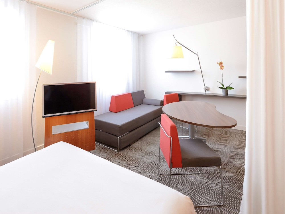 Novotel Suites Clermont Ferrand Polydome 50/72