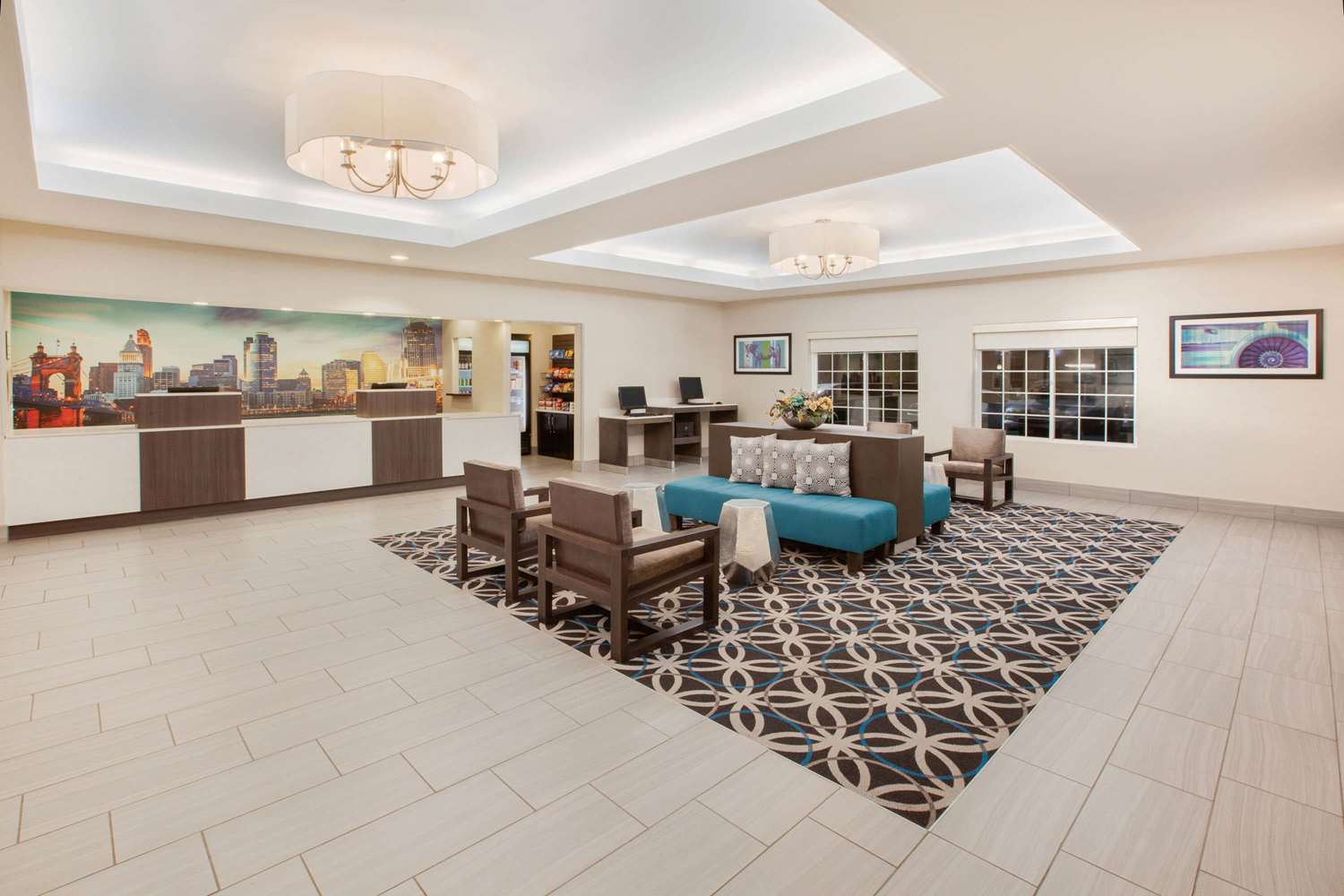 La Quinta Inn & Suites by Wyndham Cincinnati Airpt Florence 25/47